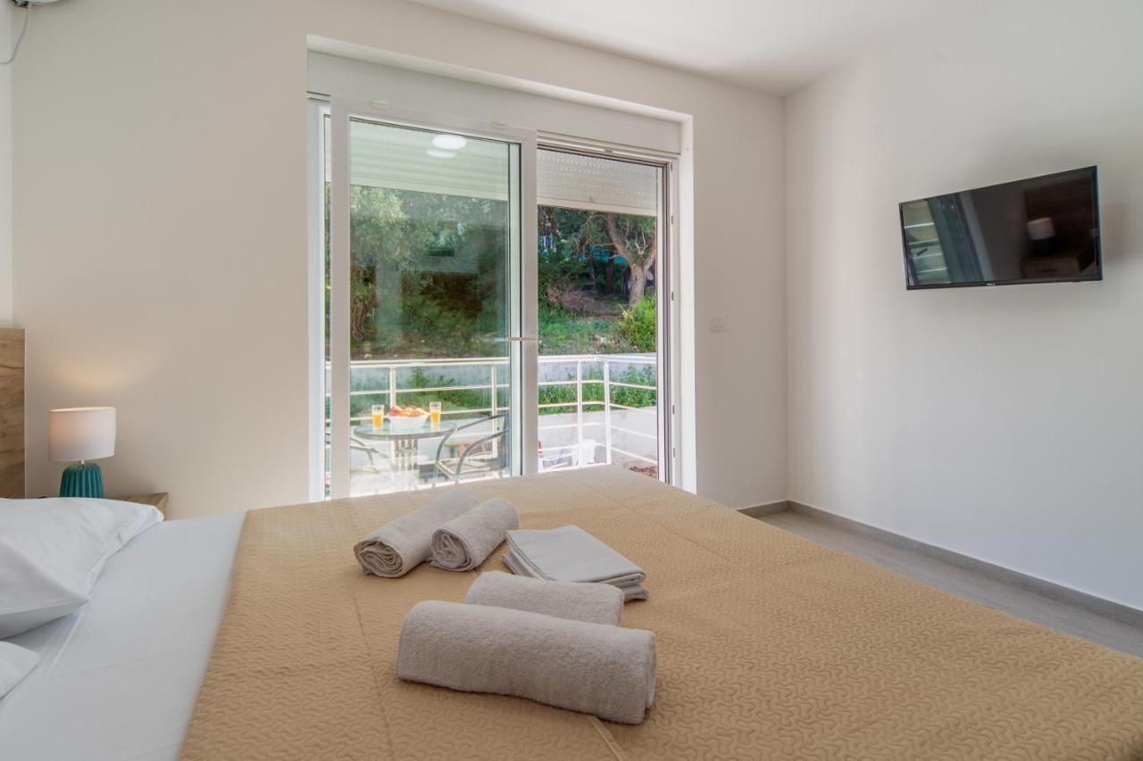 Grejm Lux Family Apartments Petrovac 外观 照片