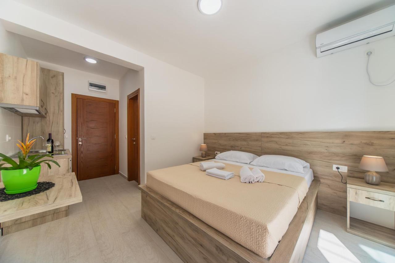 Grejm Lux Family Apartments Petrovac 外观 照片