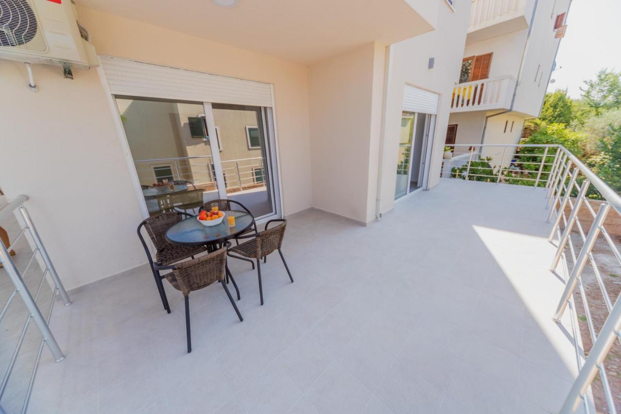 Grejm Lux Family Apartments Petrovac 外观 照片