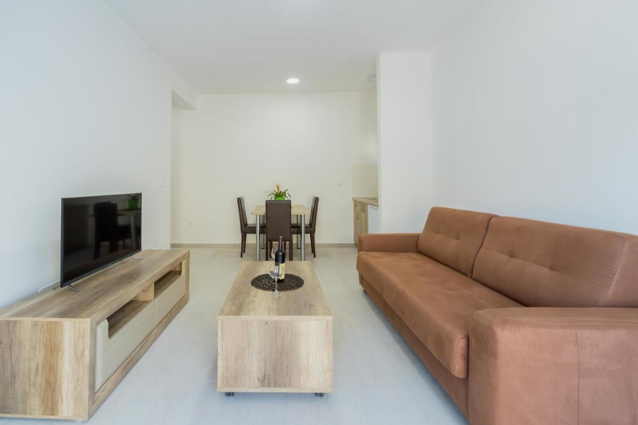 Grejm Lux Family Apartments Petrovac 外观 照片