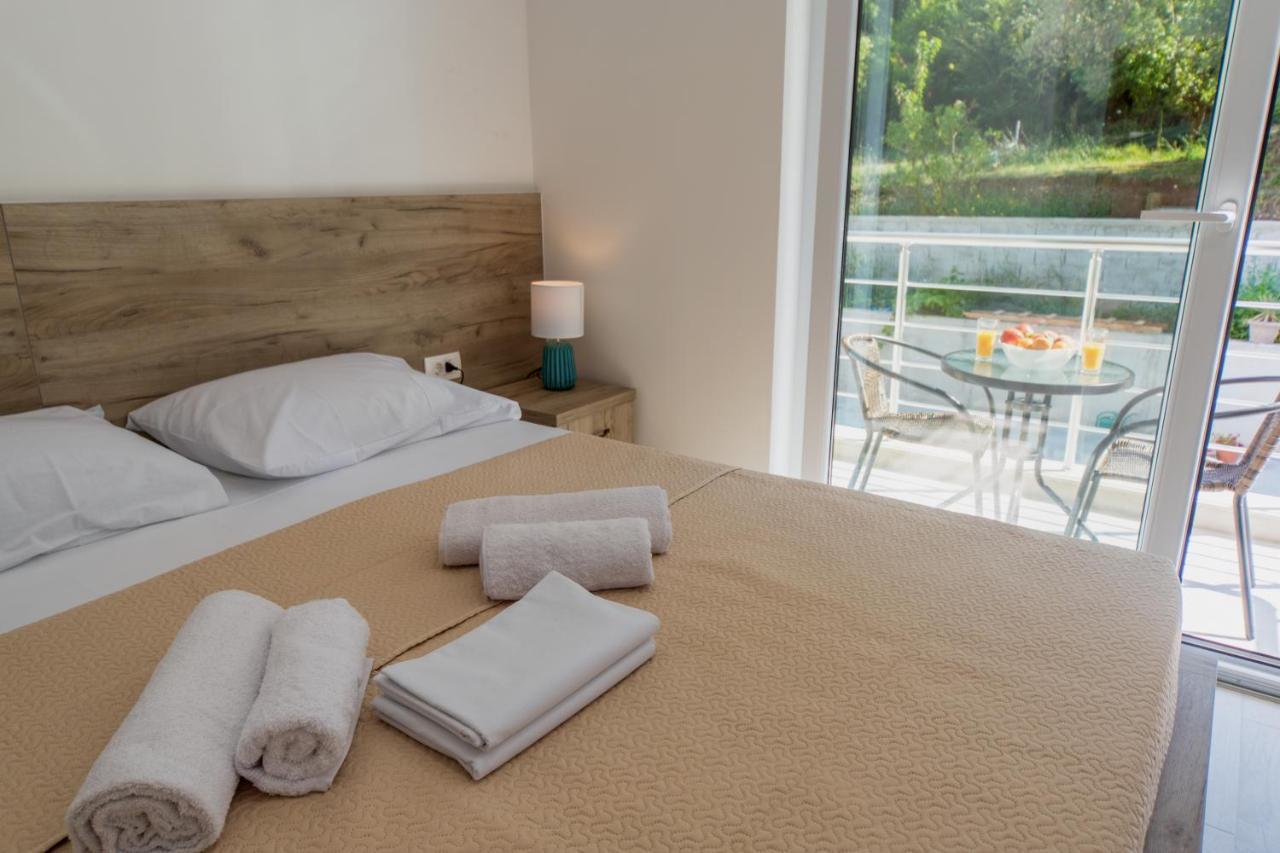 Grejm Lux Family Apartments Petrovac 外观 照片