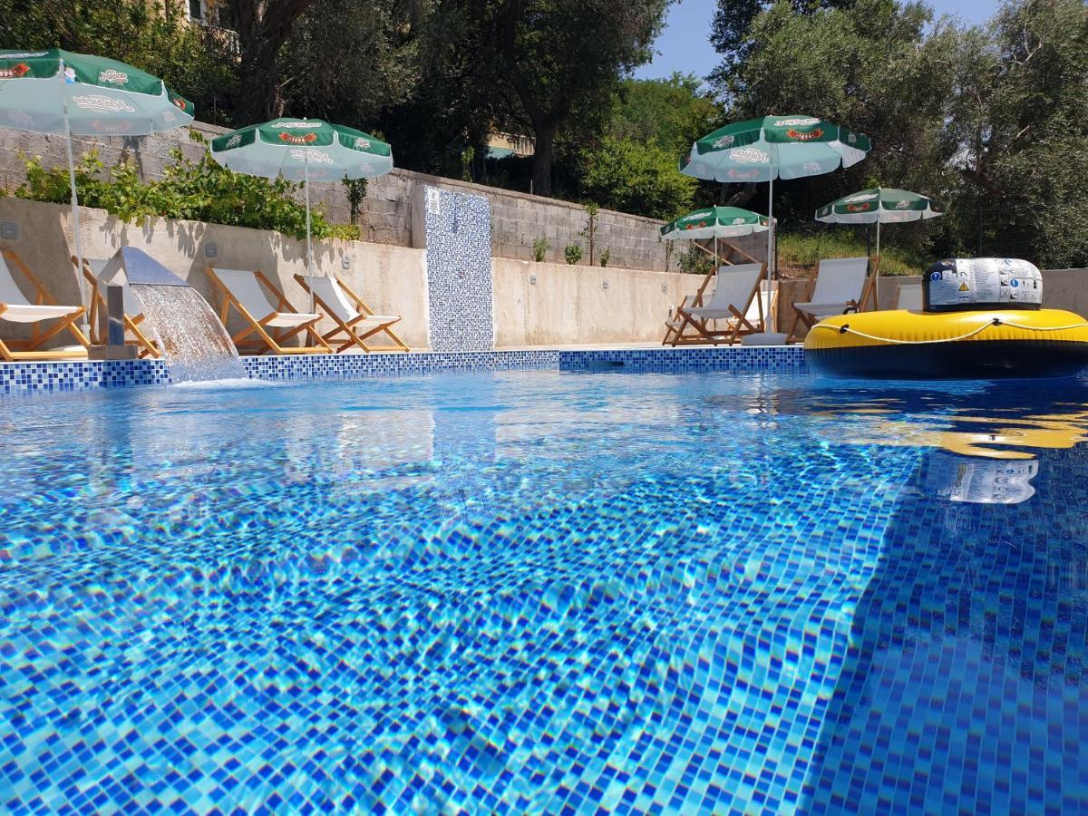 Grejm Lux Family Apartments Petrovac 外观 照片